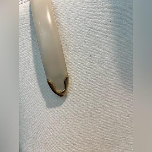 NWT J. Crew Thin Italian spazzolato leather belt cream with shiny Gold Buckle L - Picture 7 of 13